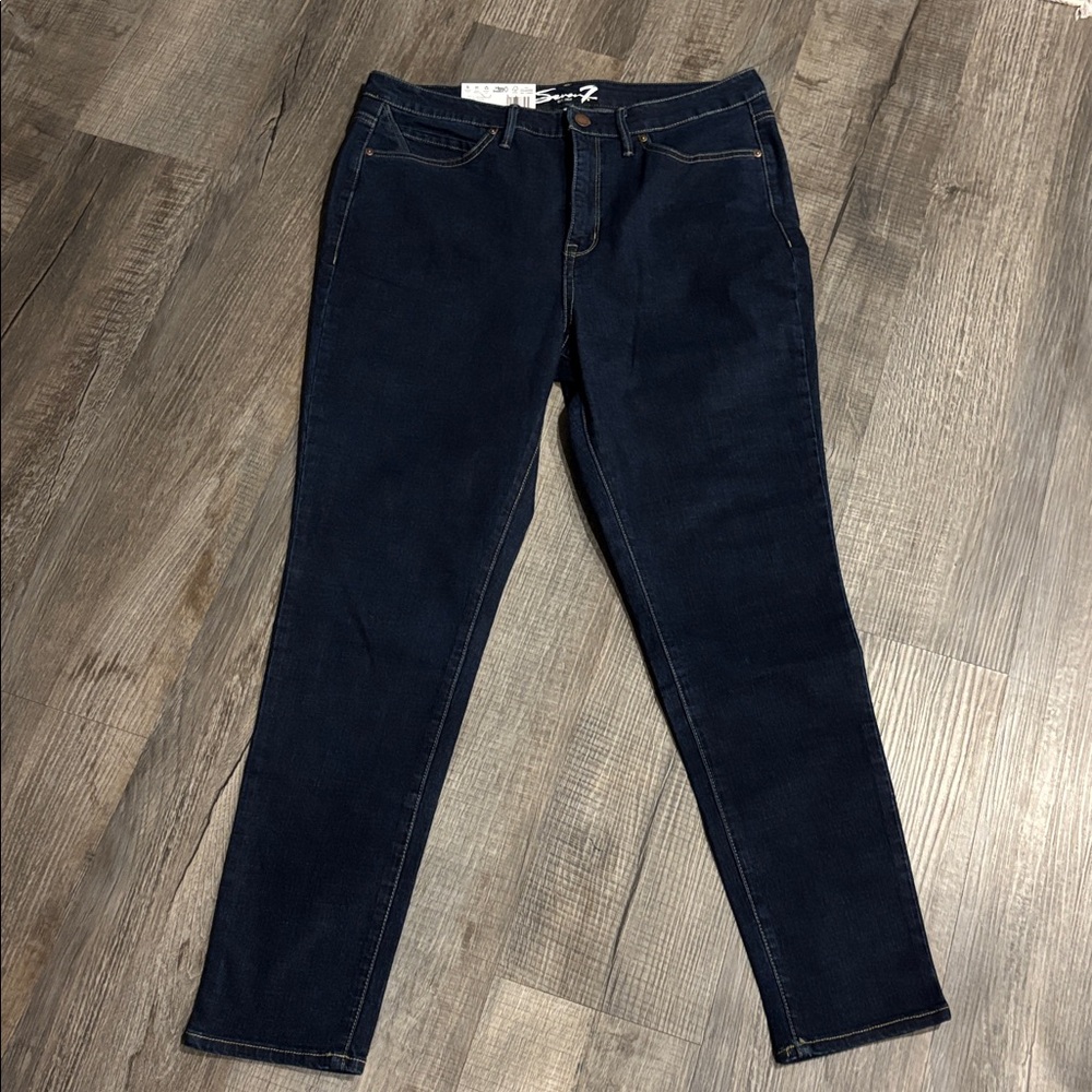 NWT Seven7 Women’s Premium Skinny Jeans Size 14